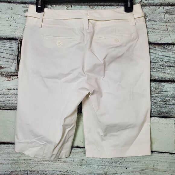Dana Buchman Women’s Bermuda Shorts Size 6 White Stretch with Belt NWT - Picture 3 of 8